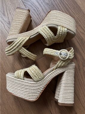 Castaner Adriana Raffia Platform Sandals - NWOT - Size 35 - Natural Tan & Beige